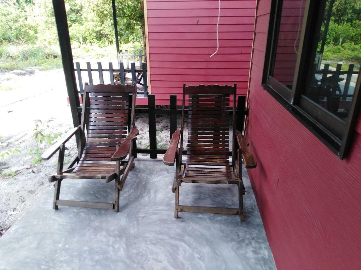 Phayam Hostel パヤム島 エクステリア 写真