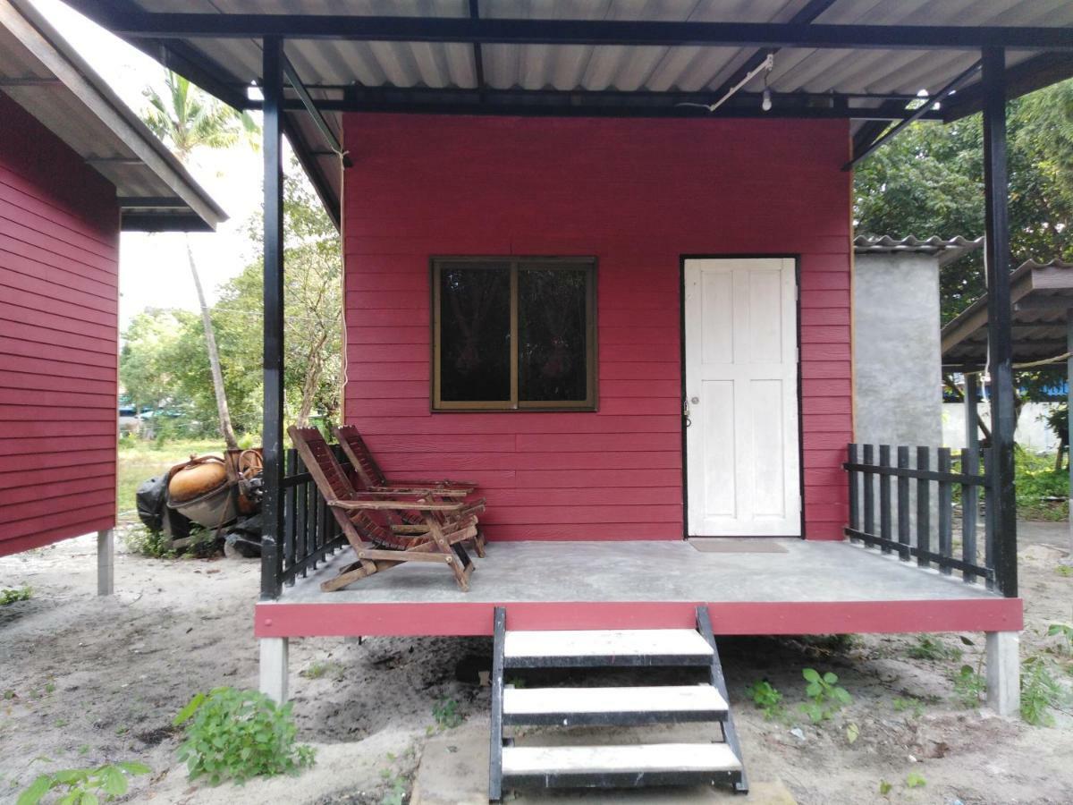 Phayam Hostel パヤム島 エクステリア 写真