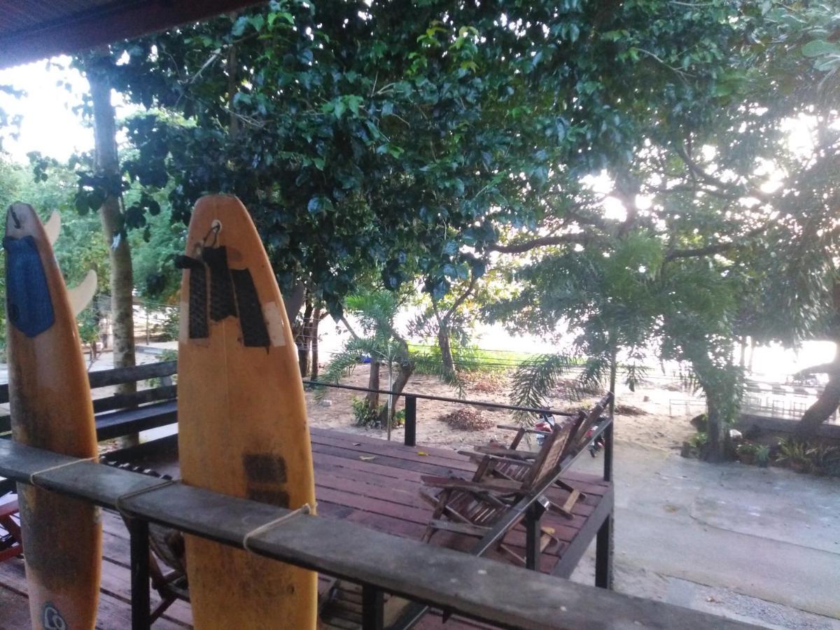 Phayam Hostel パヤム島 エクステリア 写真